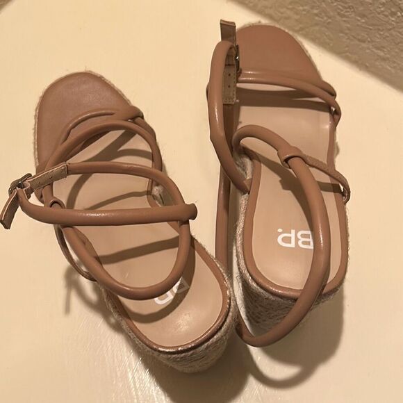 BP Women's 9 Platform Espadrille Strappy Sandals Tan Brown Faux Leather New - Picture 6 of 10